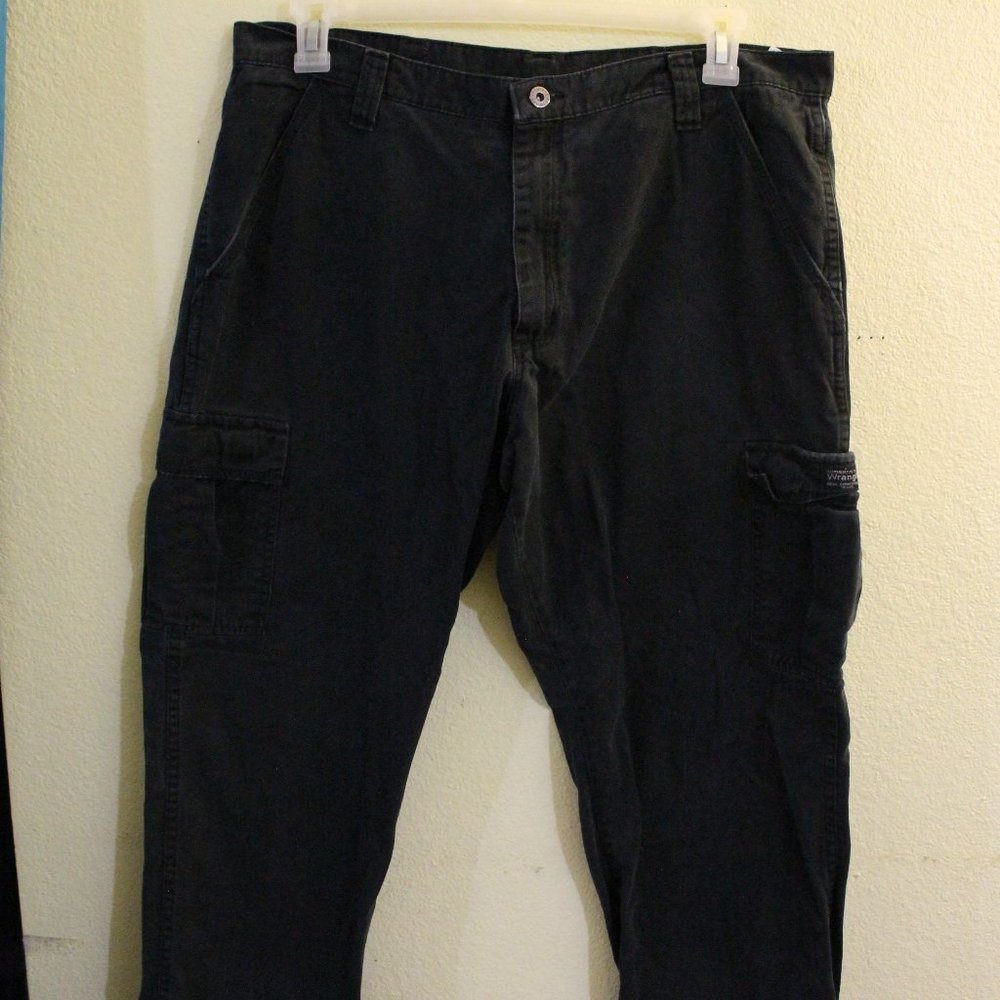 Black Wrangler Cargo Pants 36 x 30